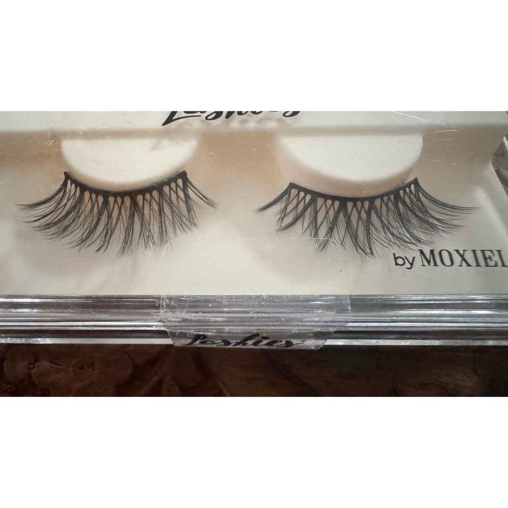MoxieLash Giddy Lash Magnetic 100% Premium Silk Reusable Eyelashes Black NEW - Picture 2 of 7